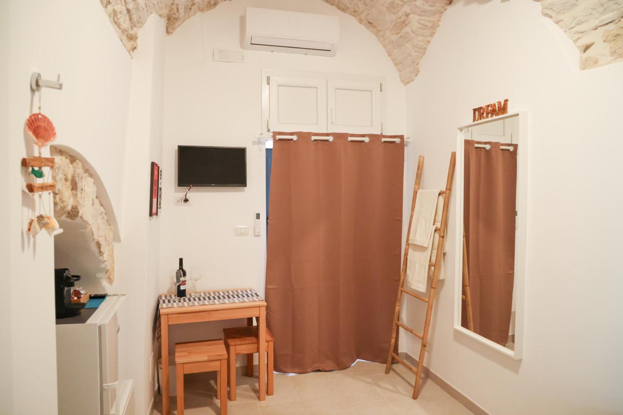 Room 20 - Piccola Camera In Pietra Bianca Giovinazzo Ngoại thất bức ảnh