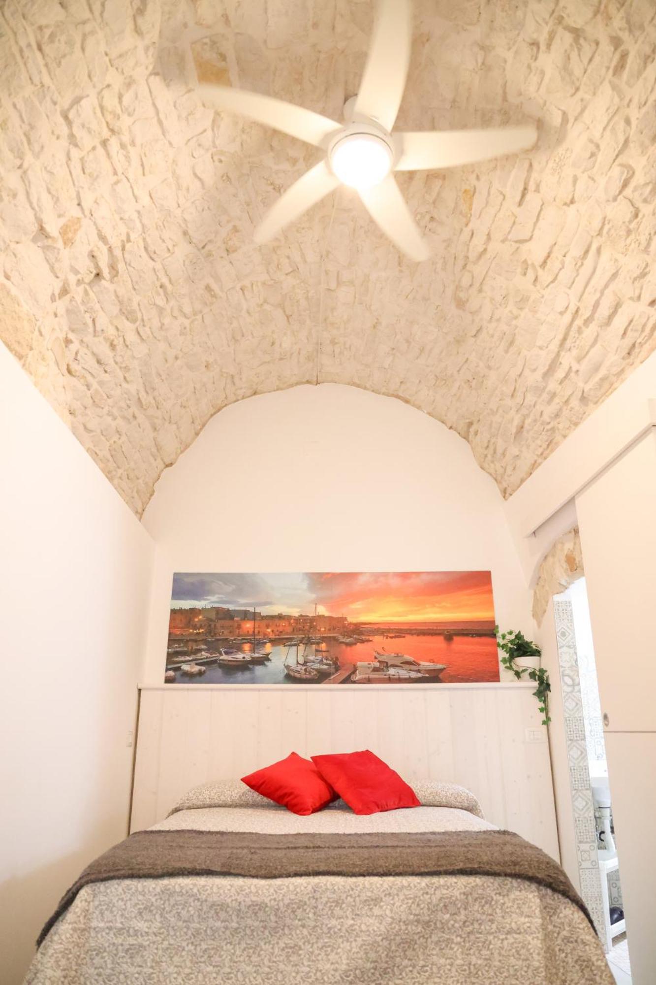 Room 20 - Piccola Camera In Pietra Bianca Giovinazzo Ngoại thất bức ảnh