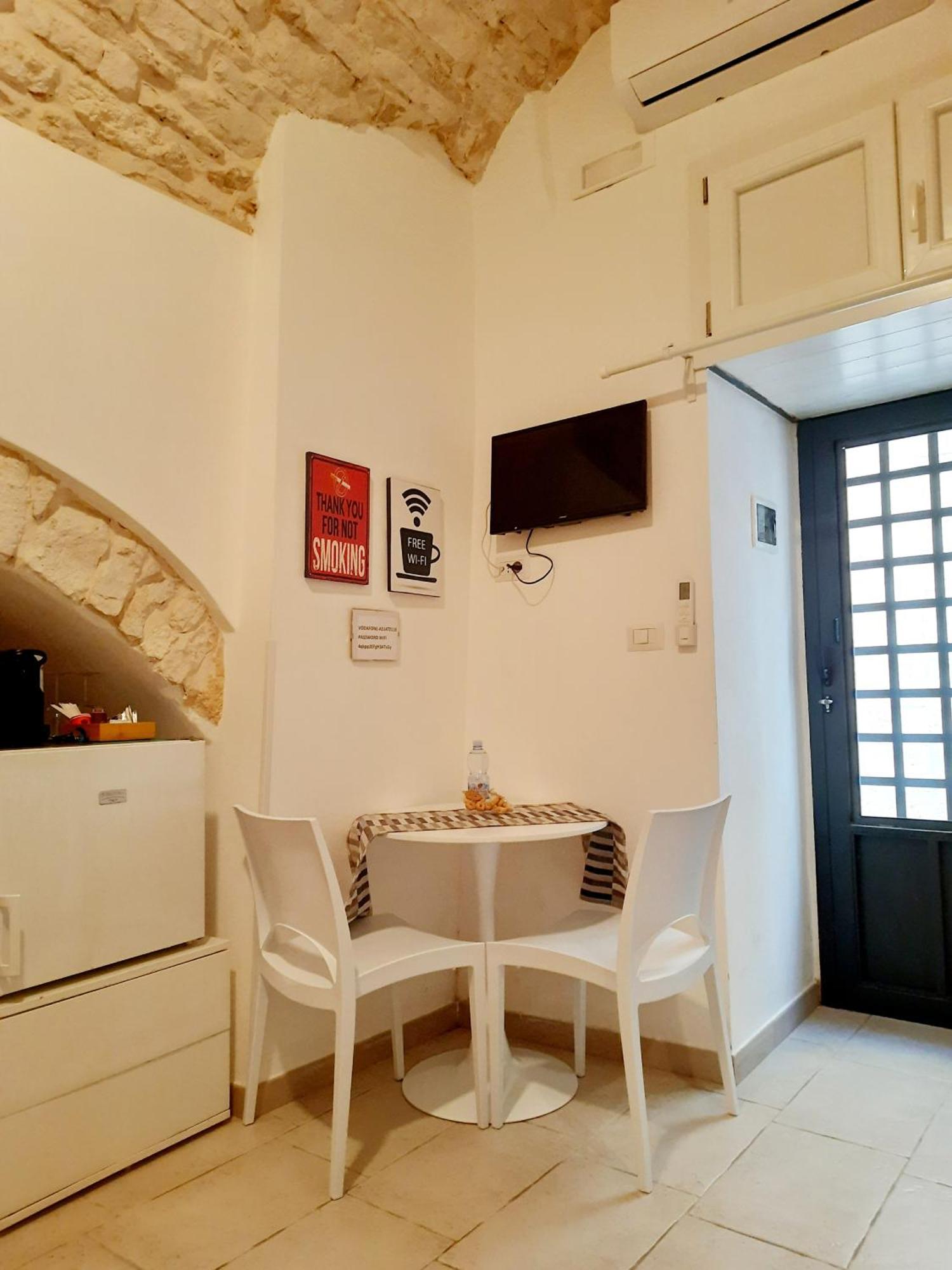 Room 20 - Piccola Camera In Pietra Bianca Giovinazzo Ngoại thất bức ảnh